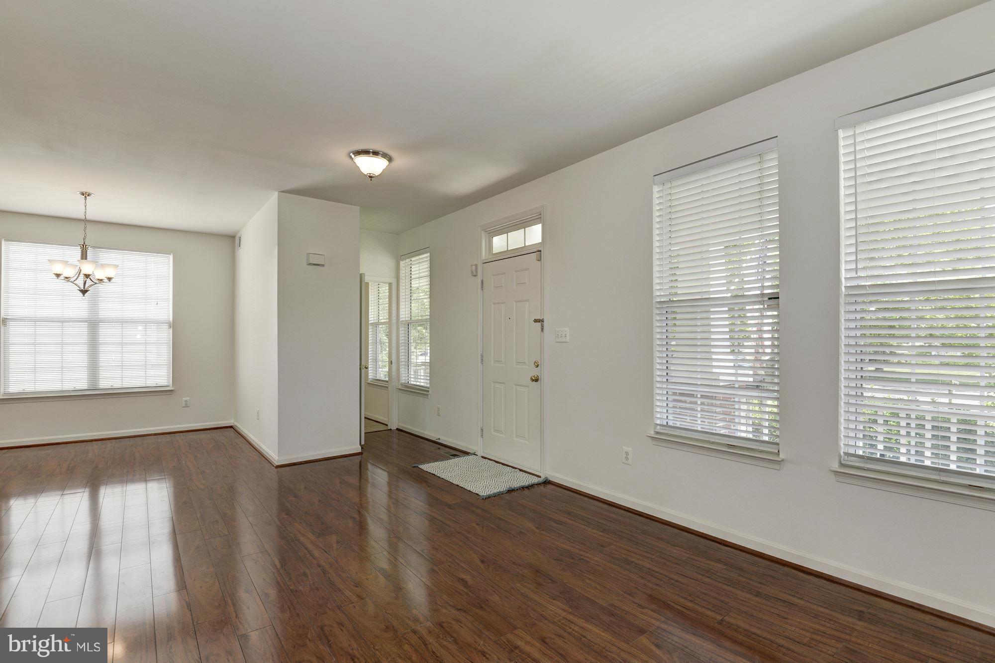 SOUTH RIDING - Residential