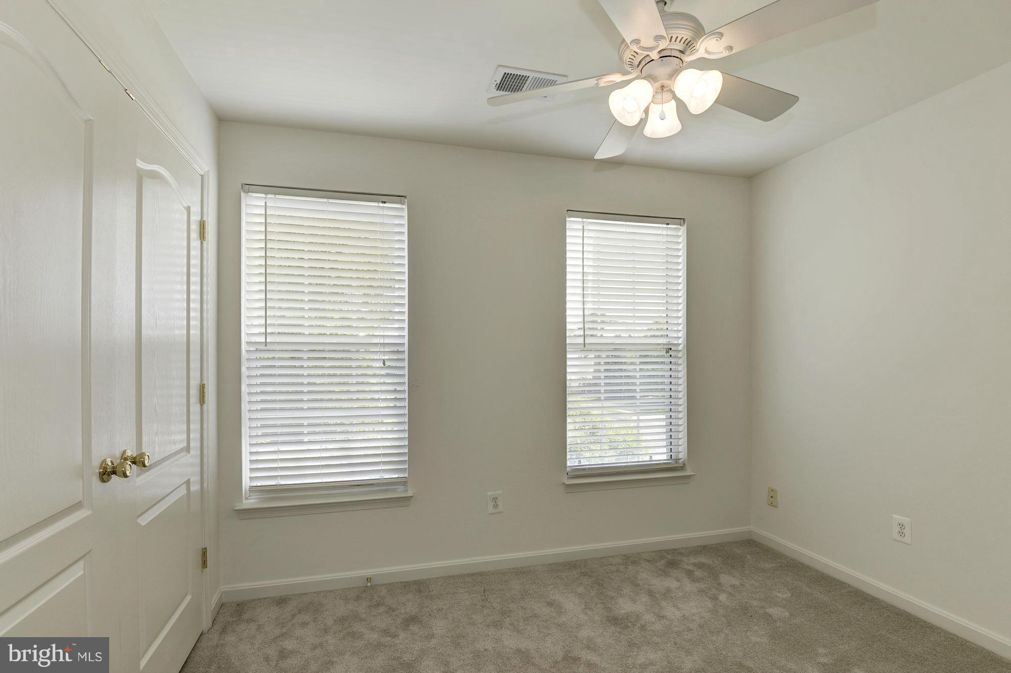 SOUTH RIDING - Residential