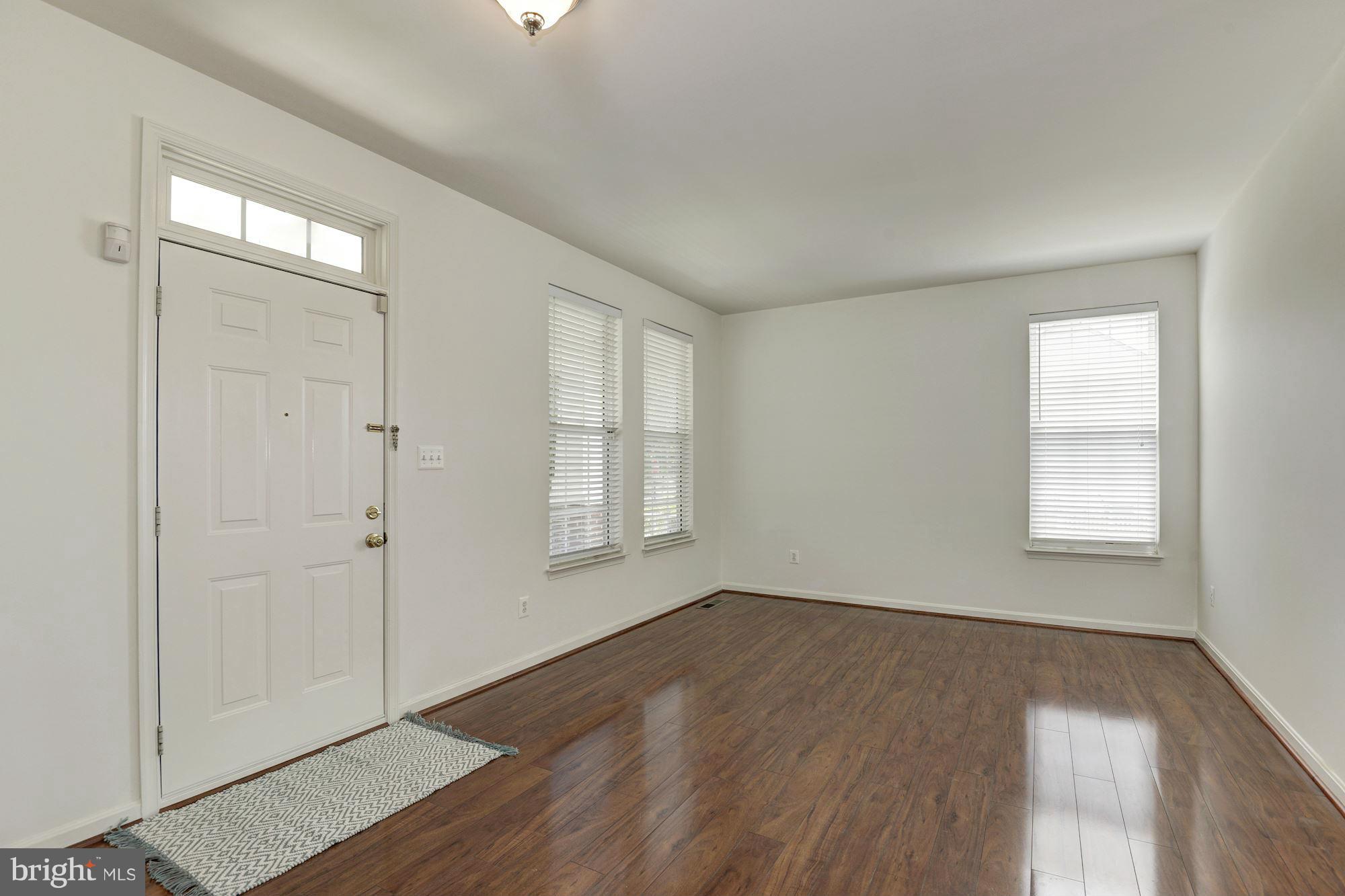 SOUTH RIDING - Residential