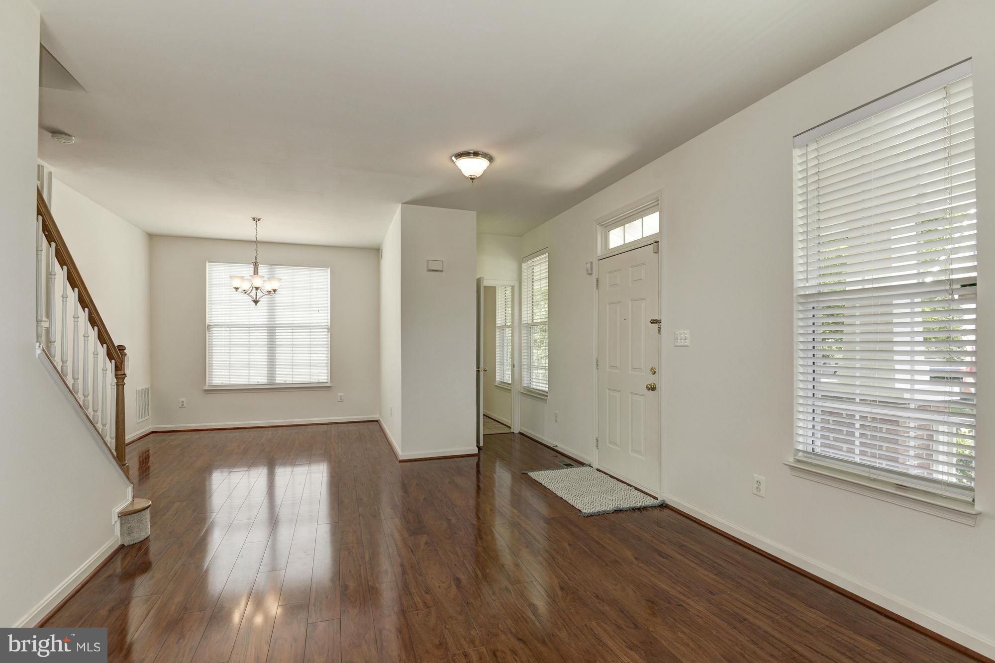 SOUTH RIDING - Residential