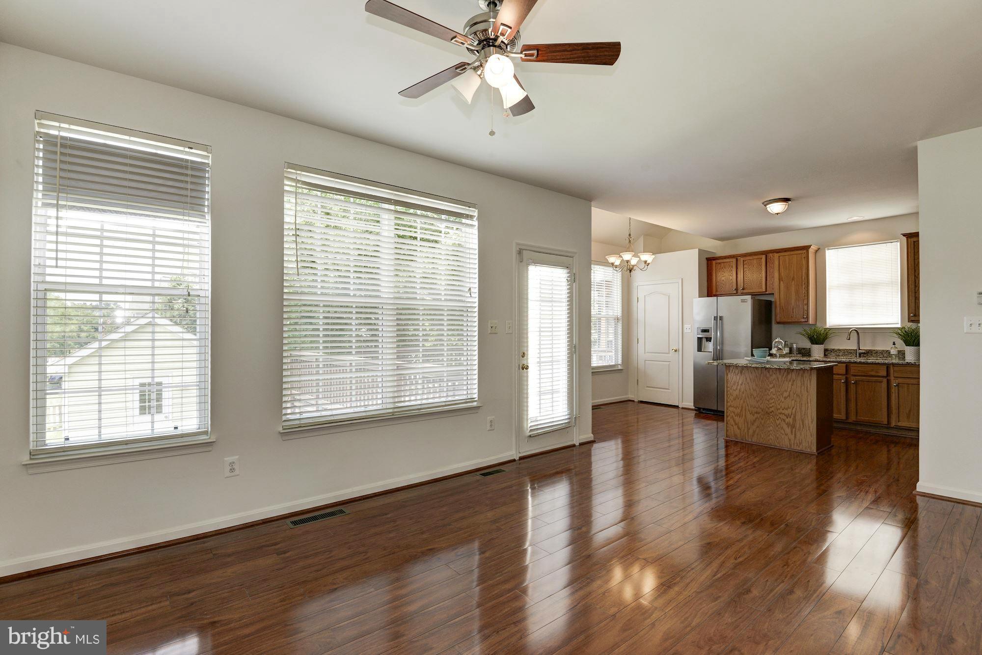 SOUTH RIDING - Residential