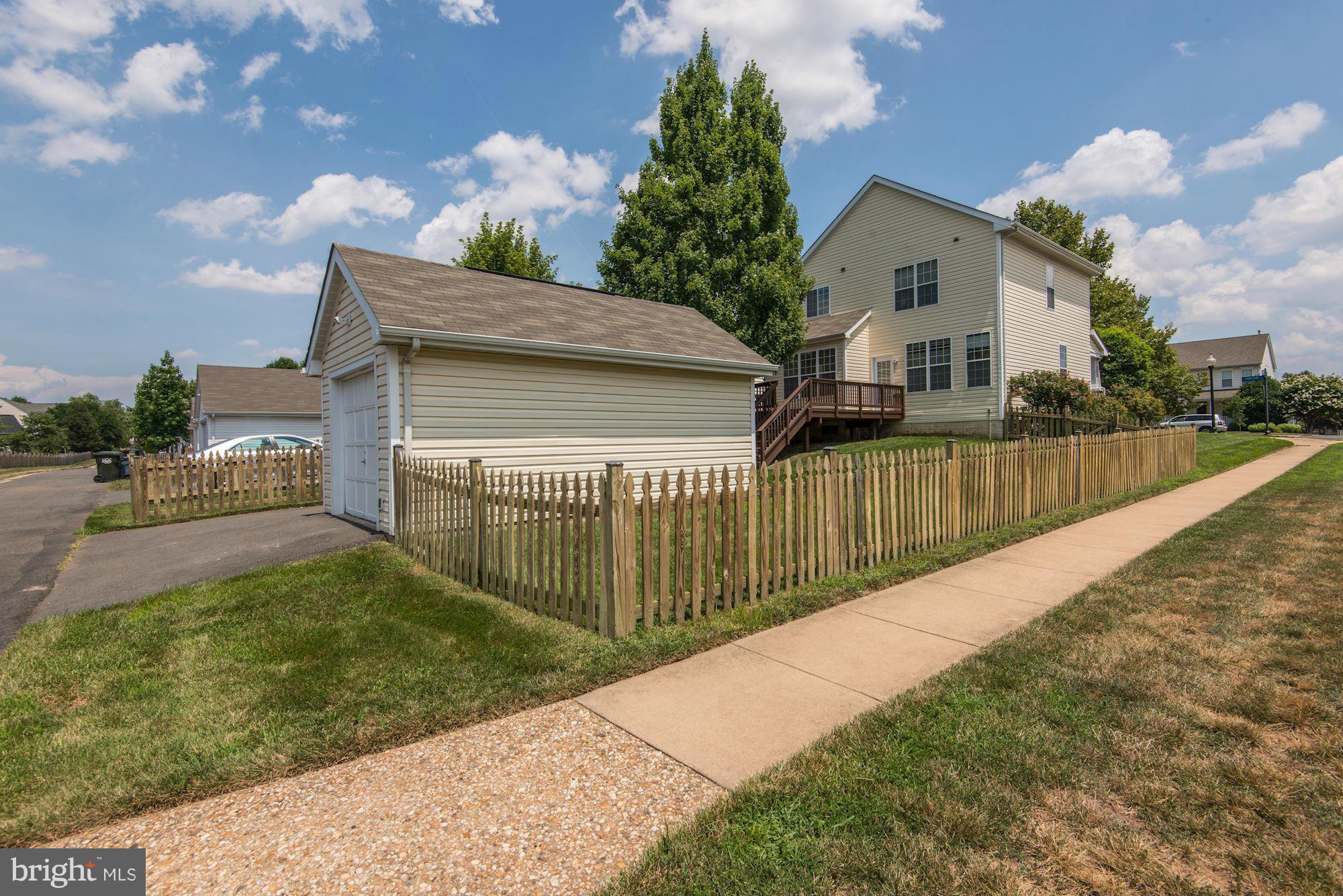 SOUTH RIDING - Residential