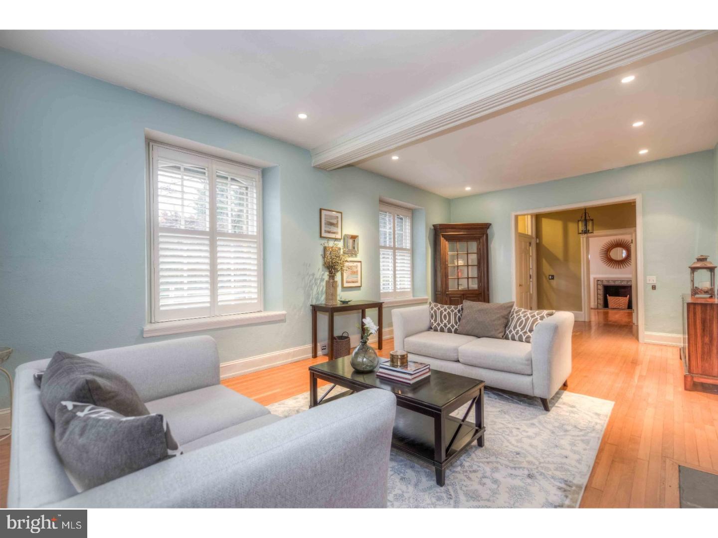 CHESTNUT HILL - Residential