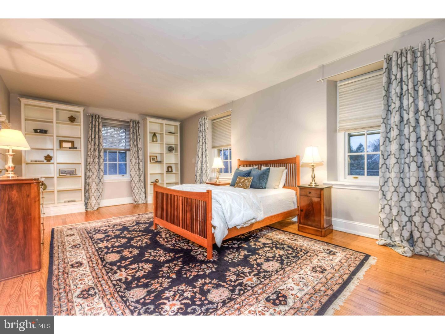 CHESTNUT HILL - Residential