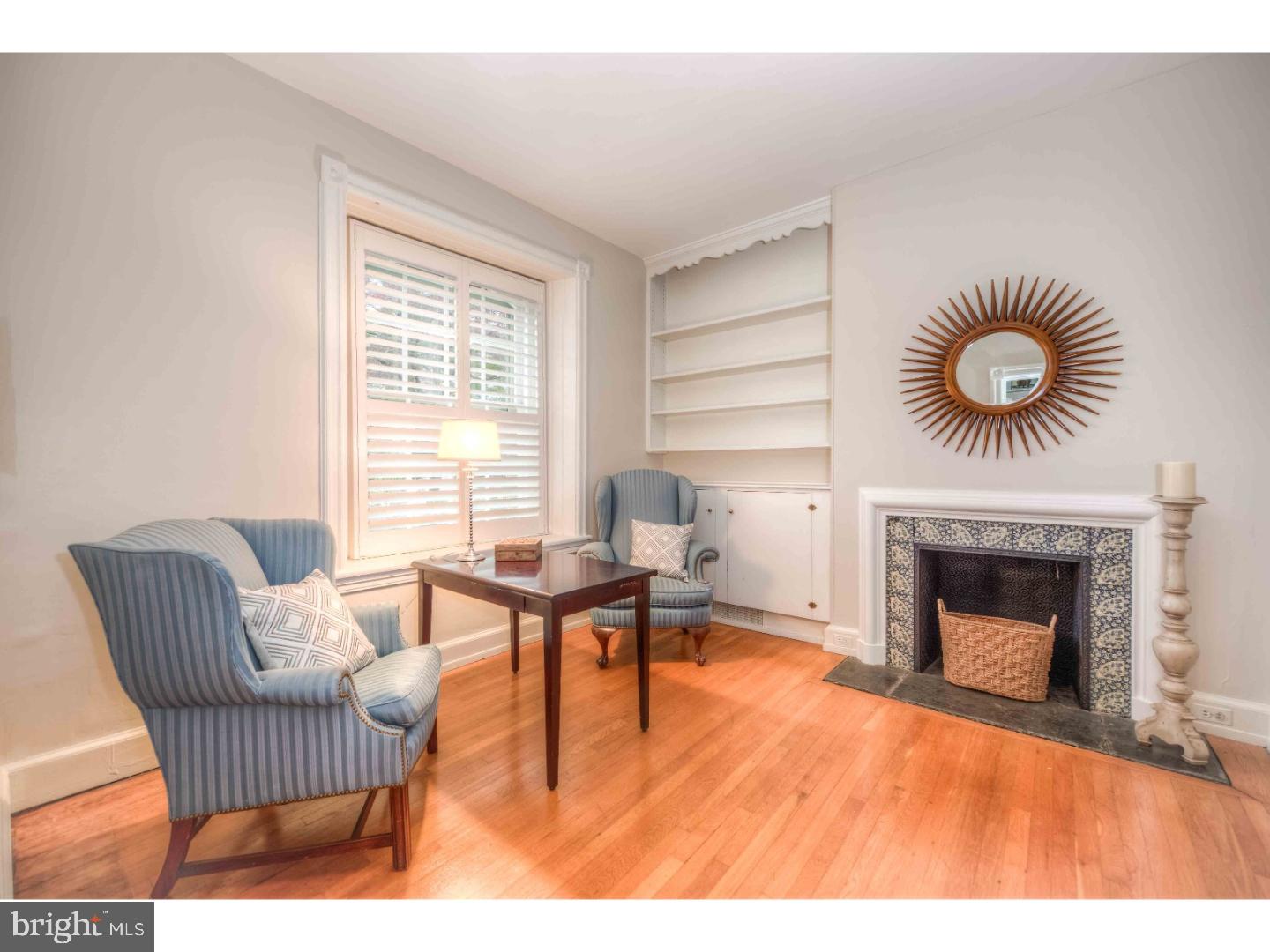 CHESTNUT HILL - Residential