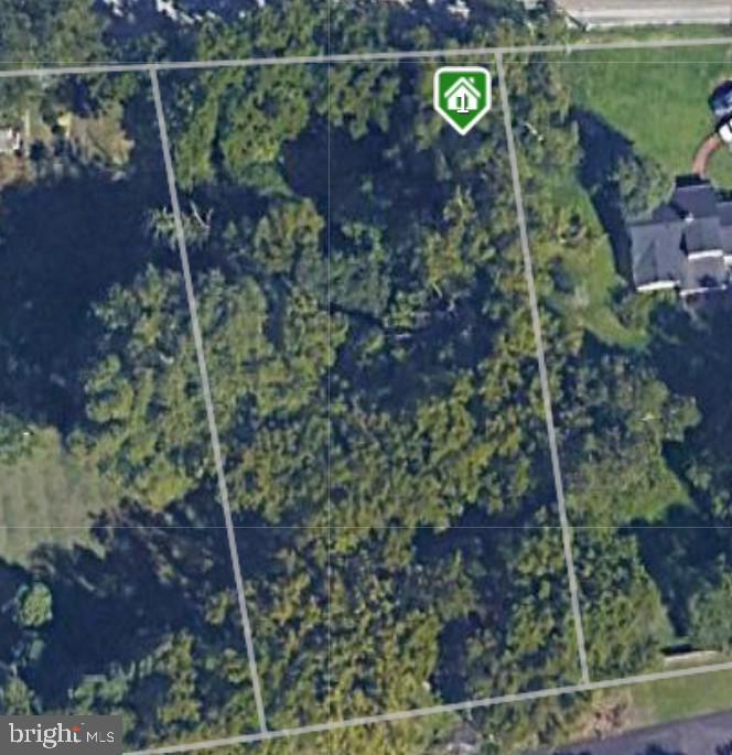 Superior location! Down the street from the Philadelphia Cricket Club, Erdenheim Farm and Fort Washington State Park walking trails, as well as walking distance to all that Flourtown has to offer! Nearly 1 acre beautiful wooded lot in Colonial School District! Bring your Builder or use one of ours and Build your Dream Home! Plans for a Brand new house by Rotelle!