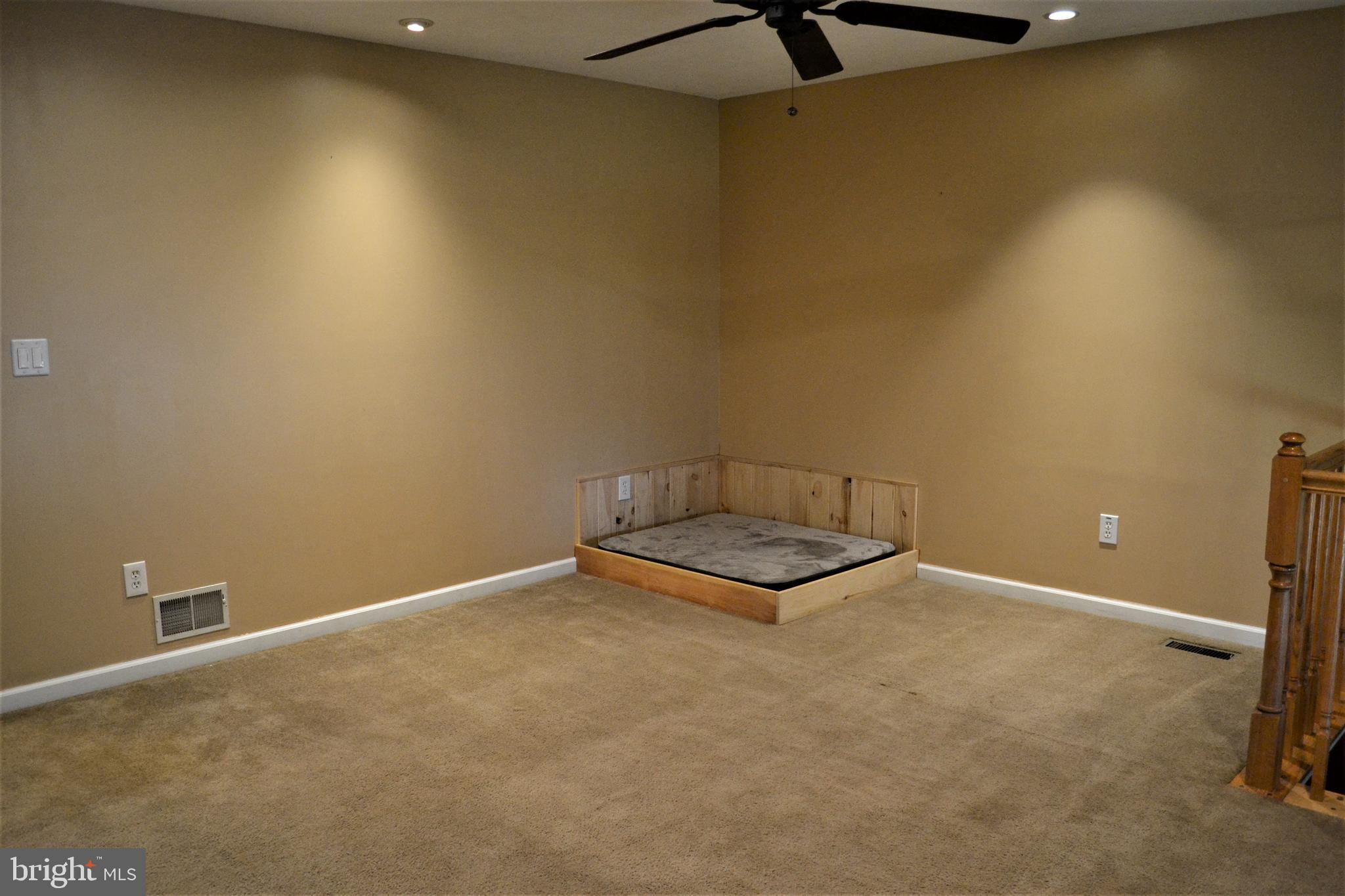 ROSEDALE - Residential