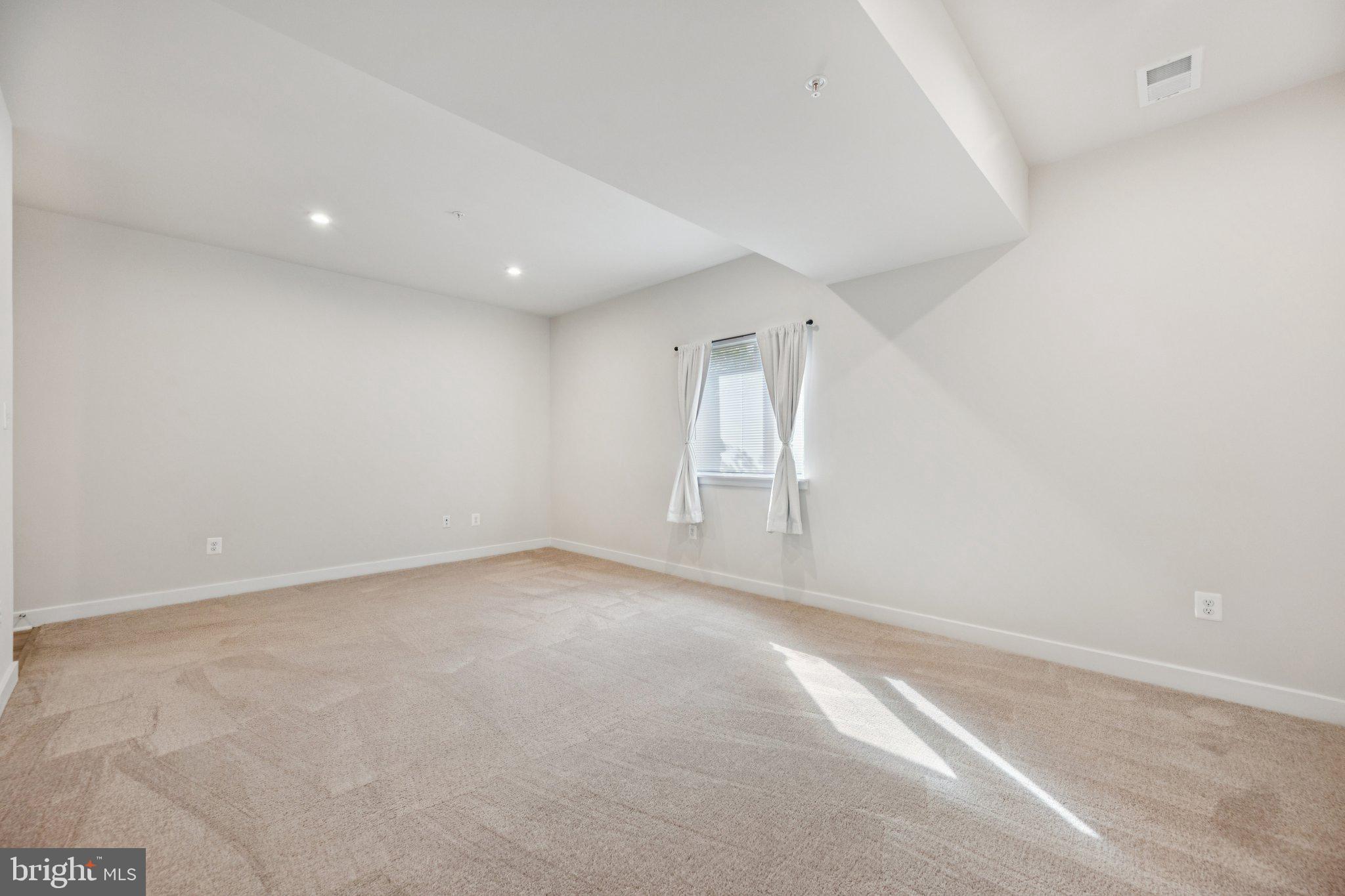 HARRINGTON TERRACE - Residential