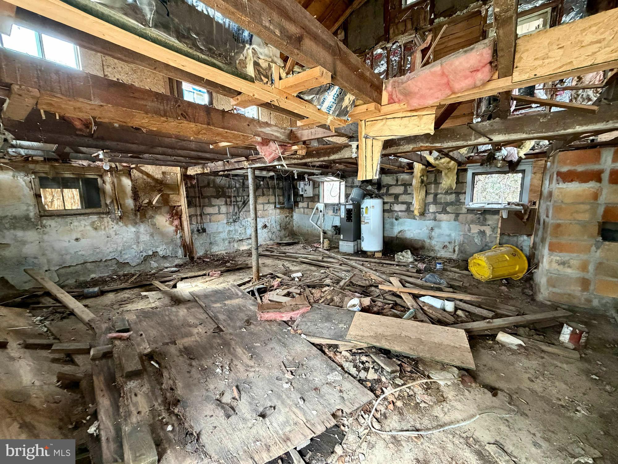 MERRITT SHORES - Residential