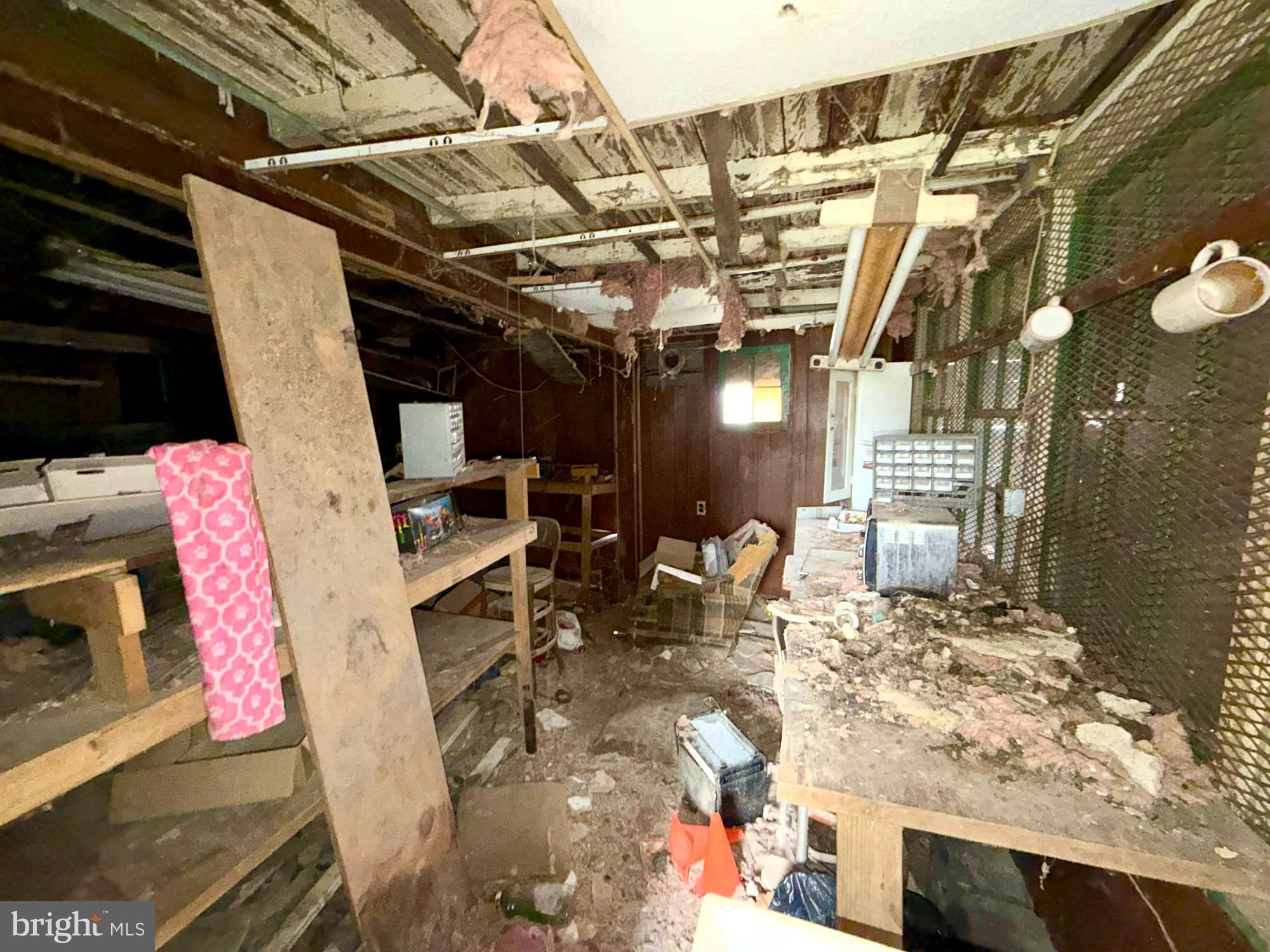 MERRITT SHORES - Residential