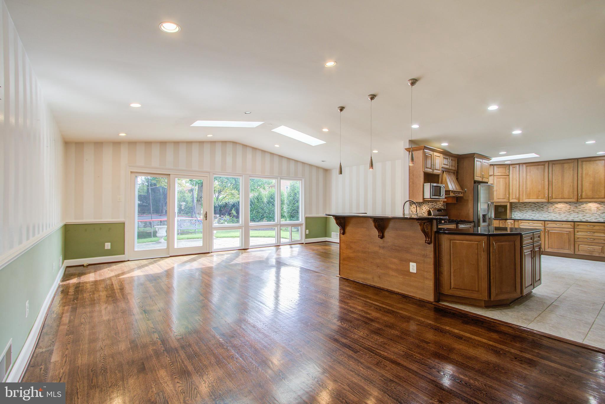 9203 CEDARCREST DRIVE