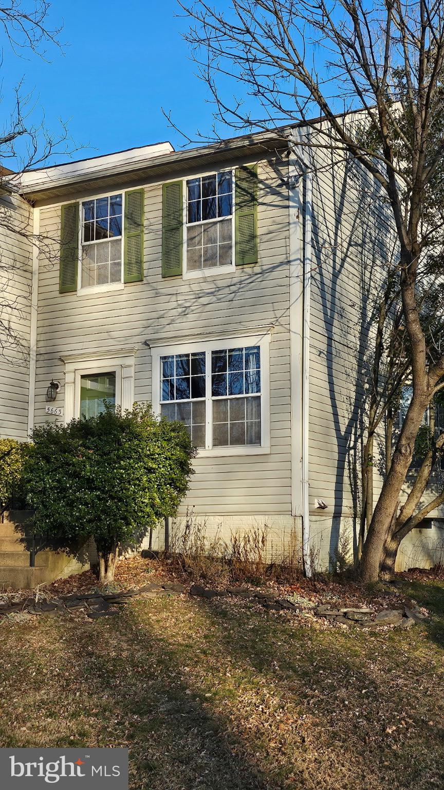 CENTREVILLE GREEN - Residential Lease