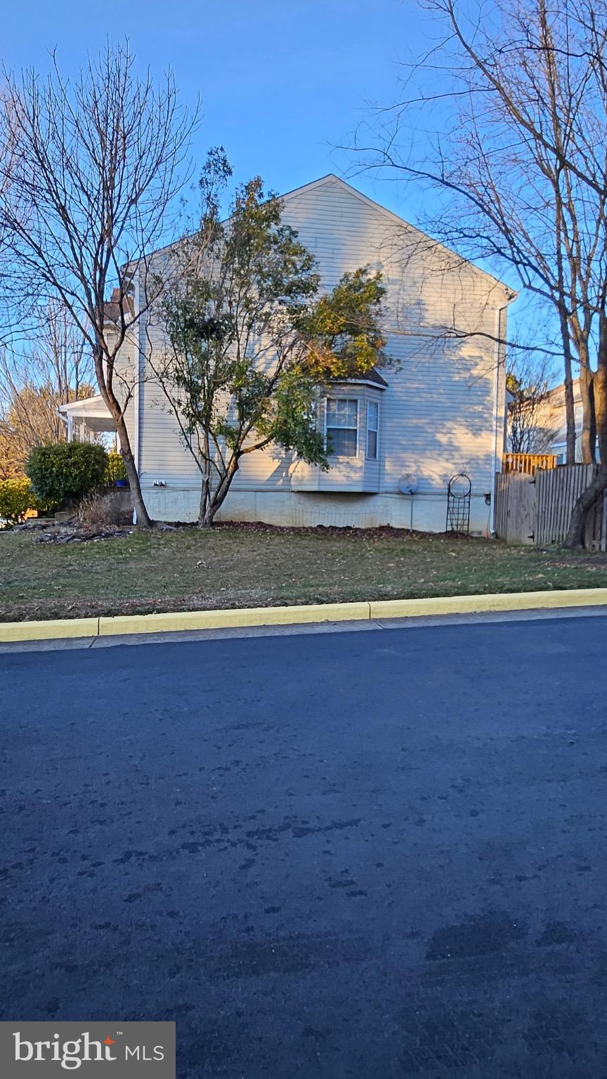 CENTREVILLE GREEN - Residential Lease