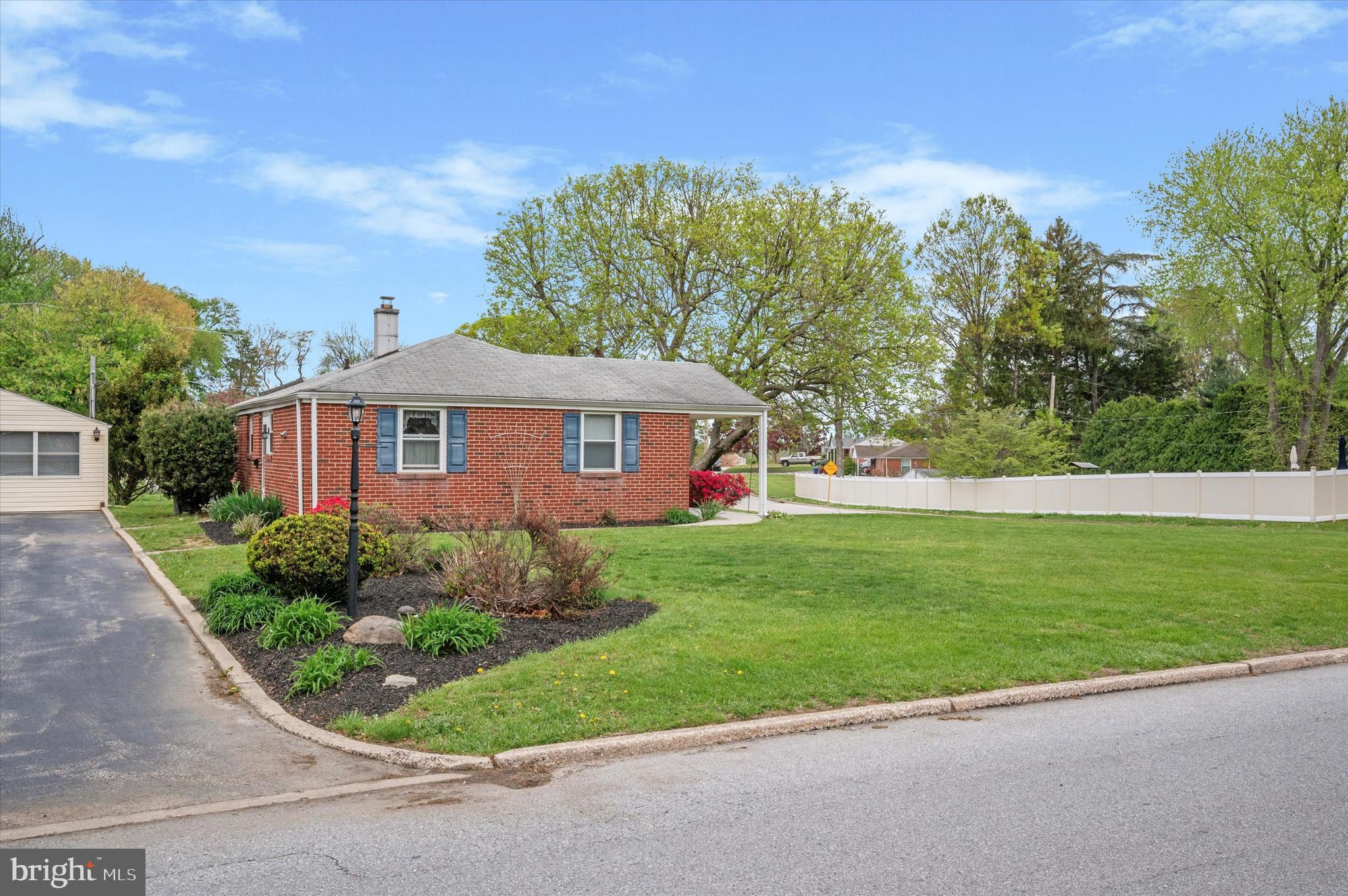 PLYMOUTH VALLEY - Residential