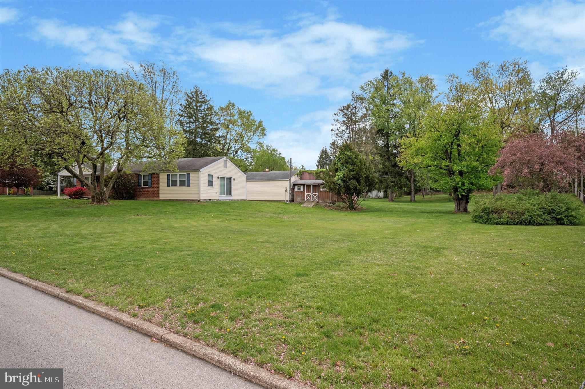 PLYMOUTH VALLEY - Residential