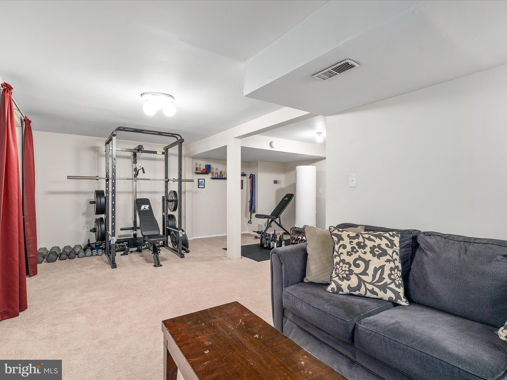 CHURCHILL - Residential