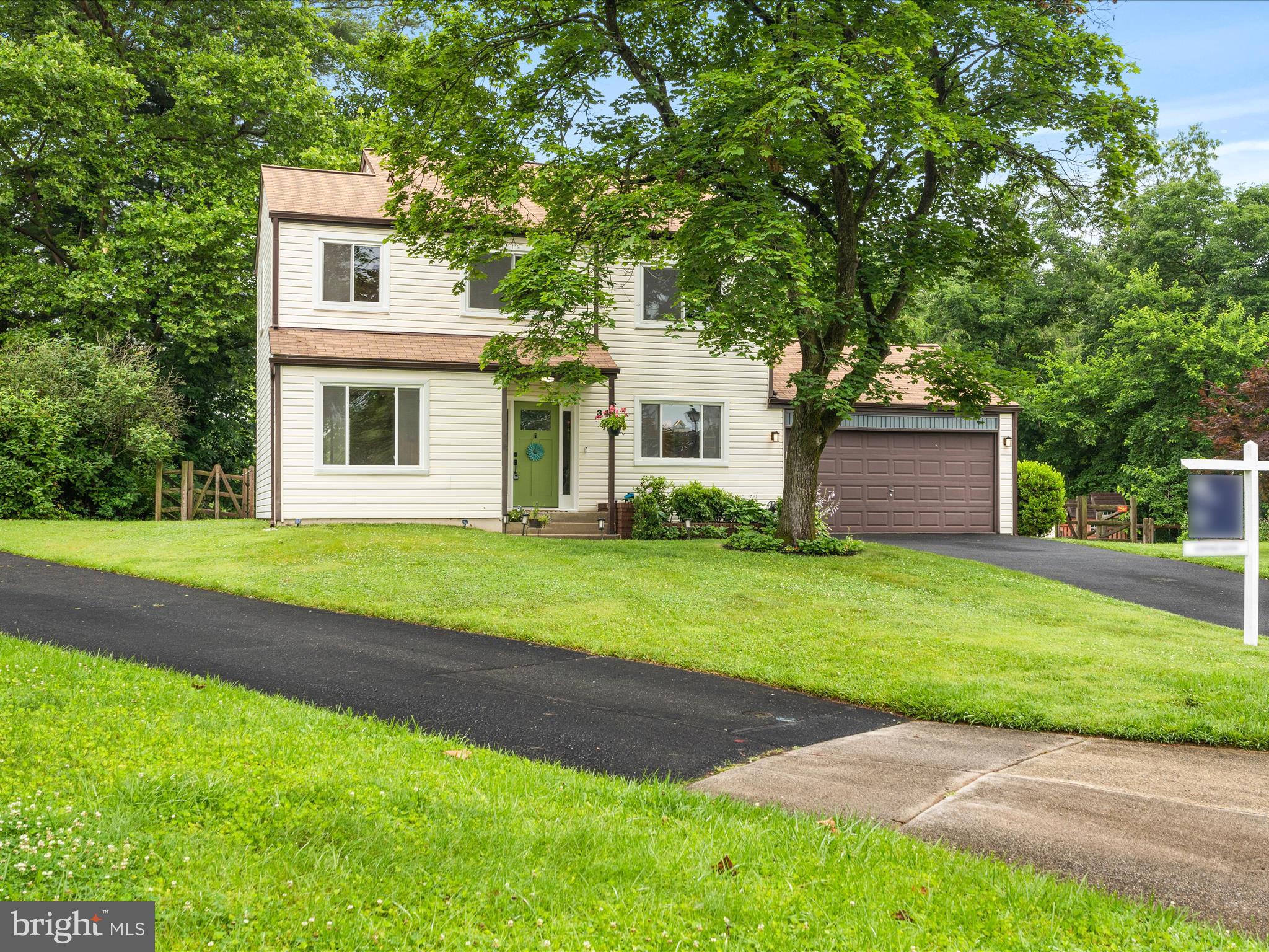 34 WALNUTWOOD COURT