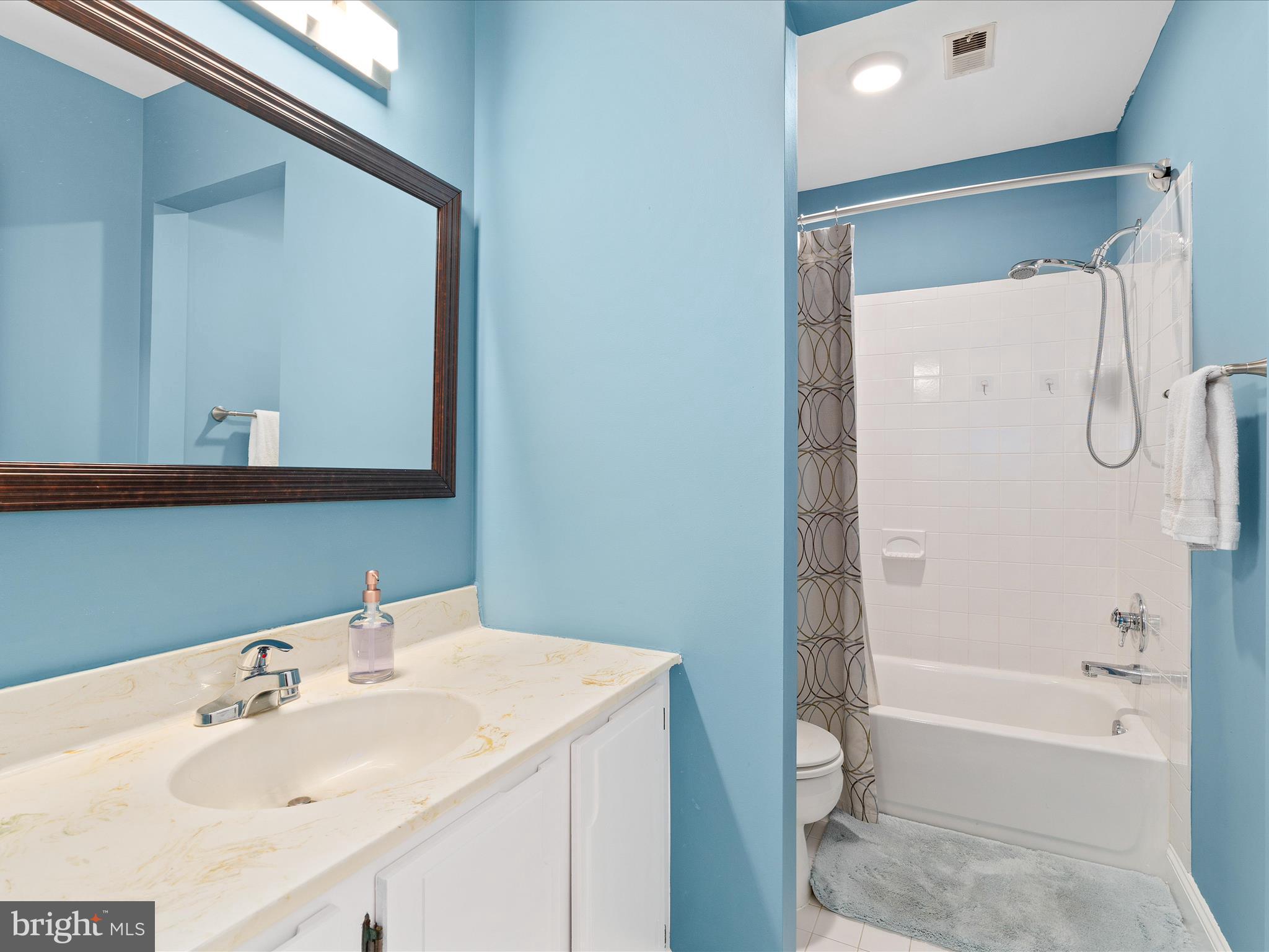 CHURCHILL - Residential