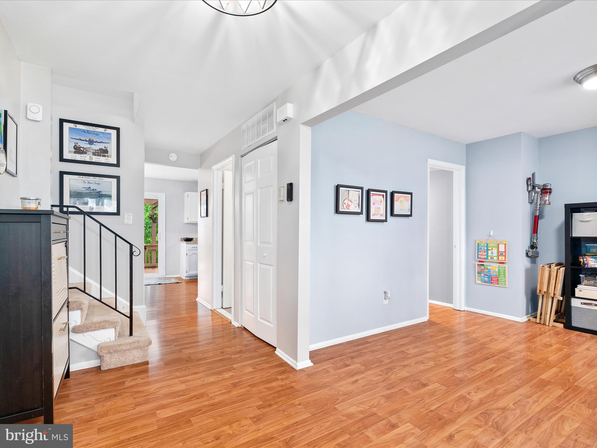 34 WALNUTWOOD COURT