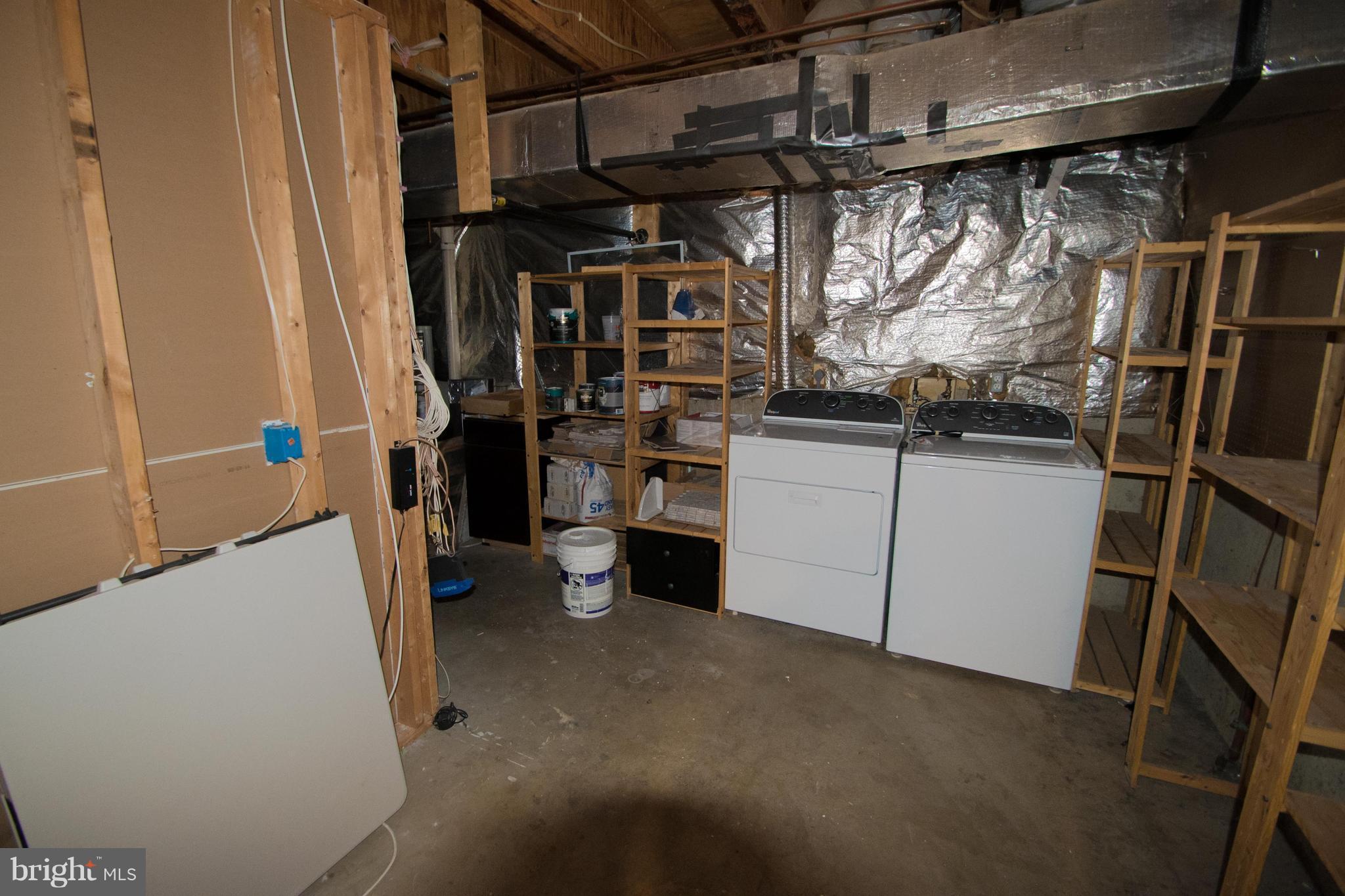 CARNABY SQUARE - Residential Lease