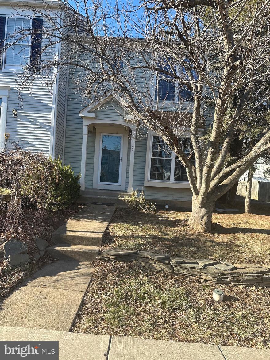 Your clients will love this gorgeous 3 level end unit townhouse, featuring hardwood floors throughout, and vaulted ceilings. Spacious country kitchen with new appliances with walkout to deck and spacious fully fenced yard. Sorry, no pets permitted.