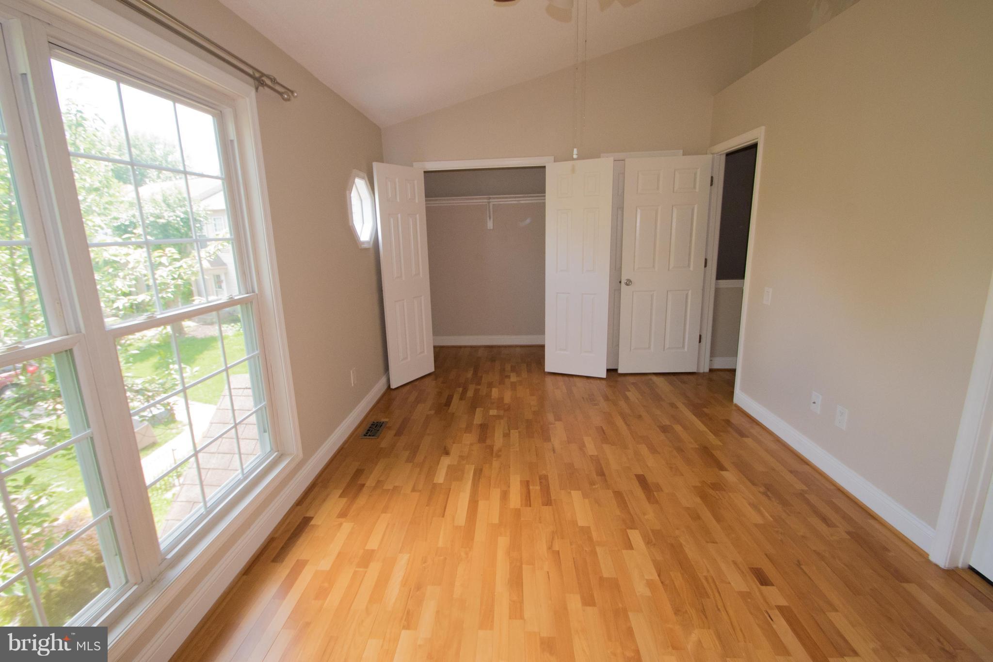 CARNABY SQUARE - Residential Lease