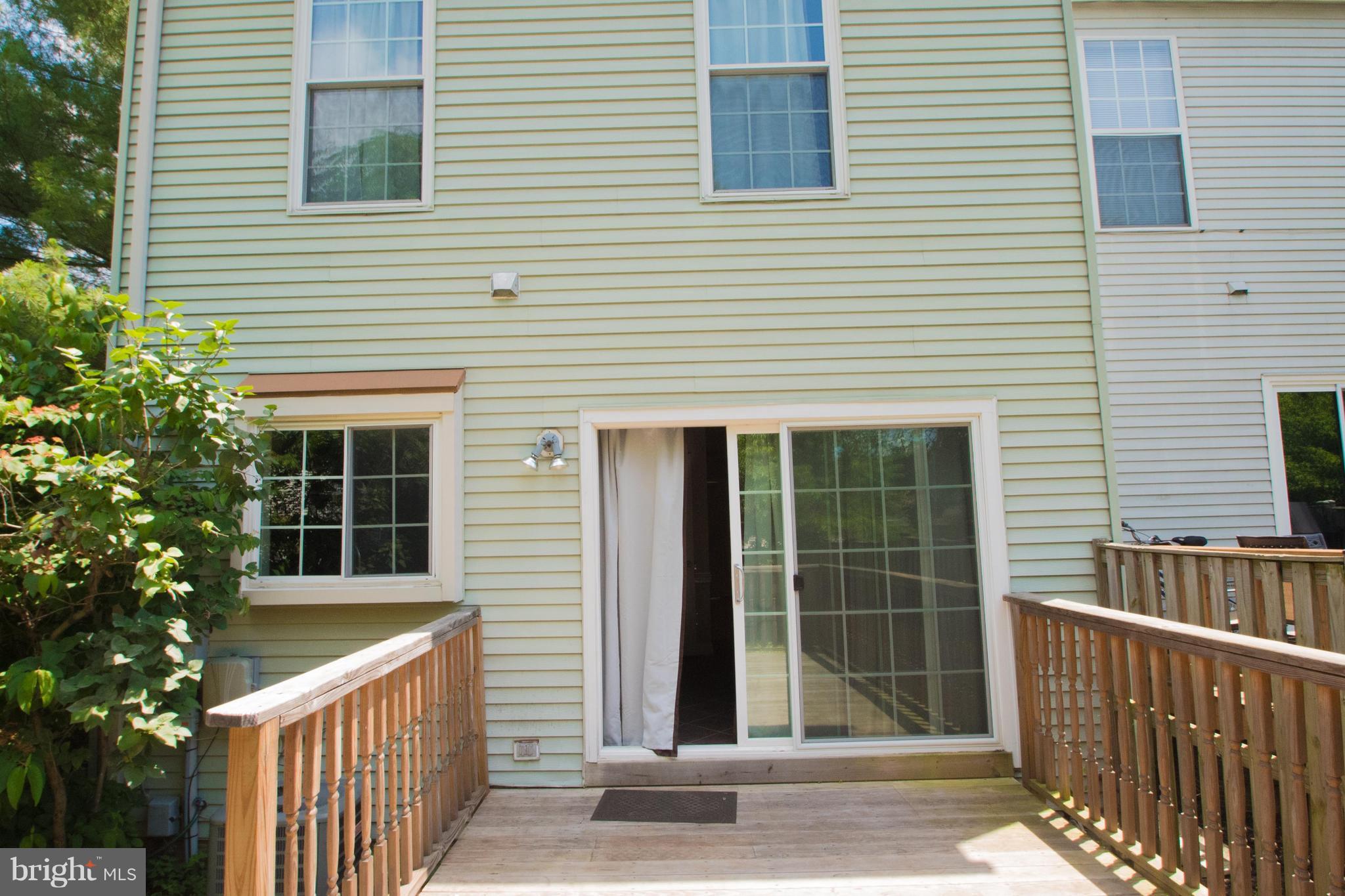 CARNABY SQUARE - Residential Lease