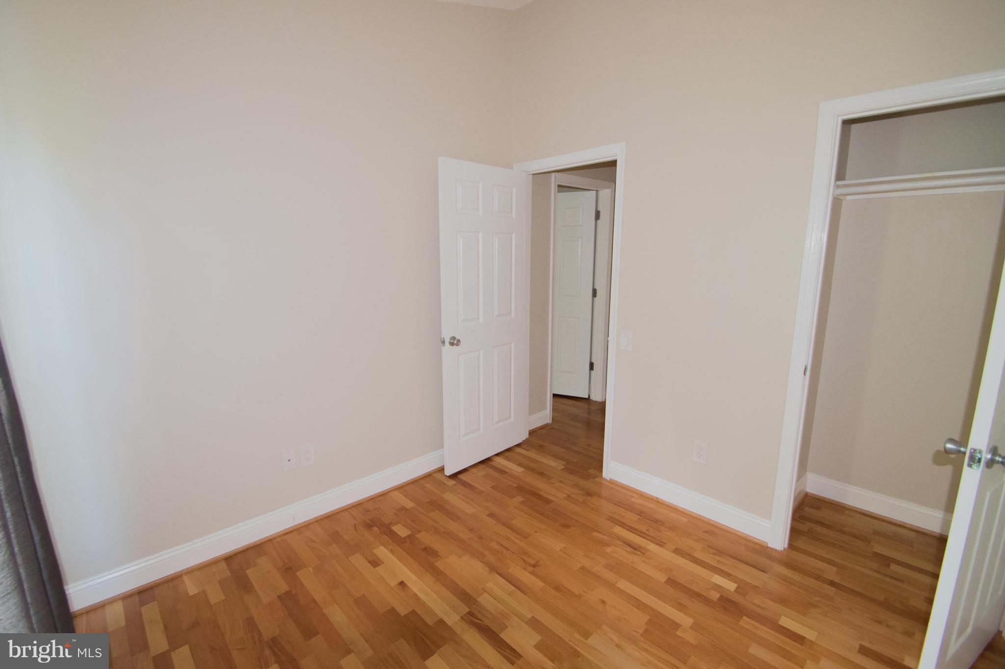 CARNABY SQUARE - Residential Lease