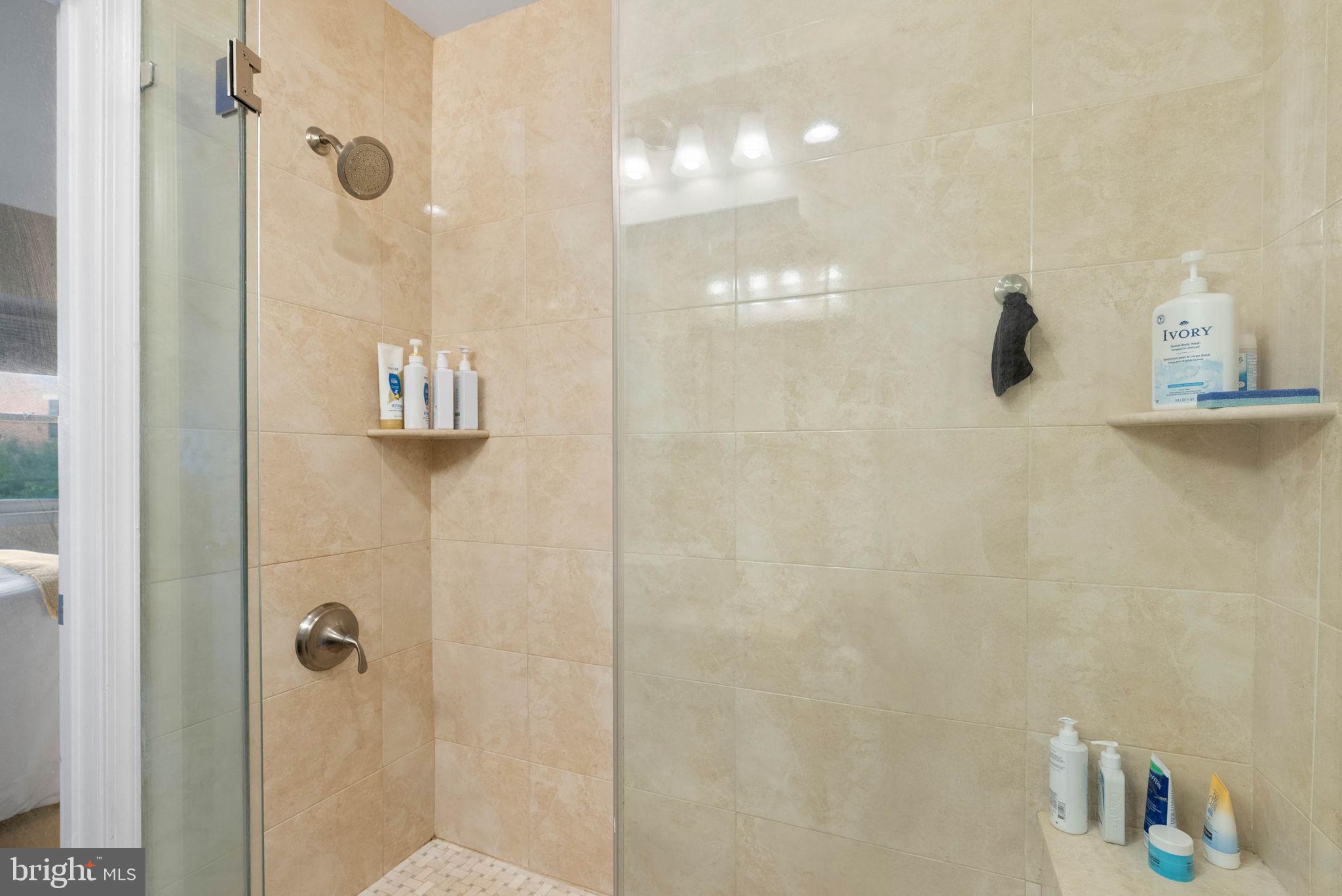 BELLA VISTA - Residential