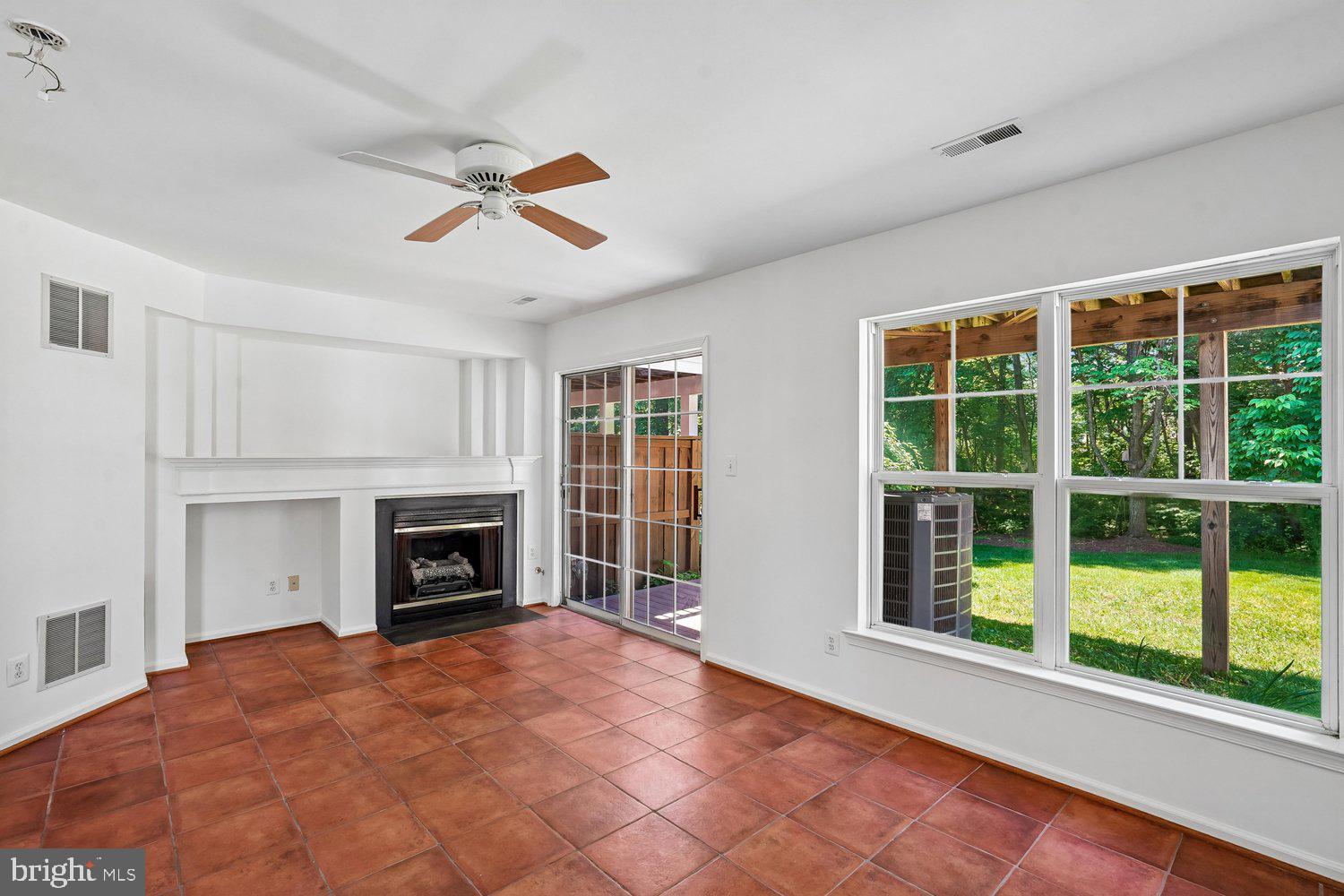BROADLANDS - Residential
