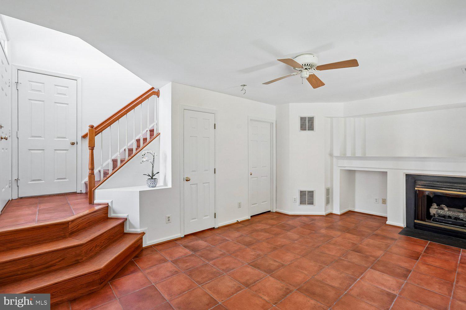 BROADLANDS - Residential