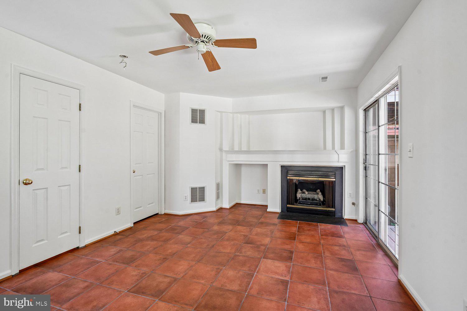 BROADLANDS - Residential