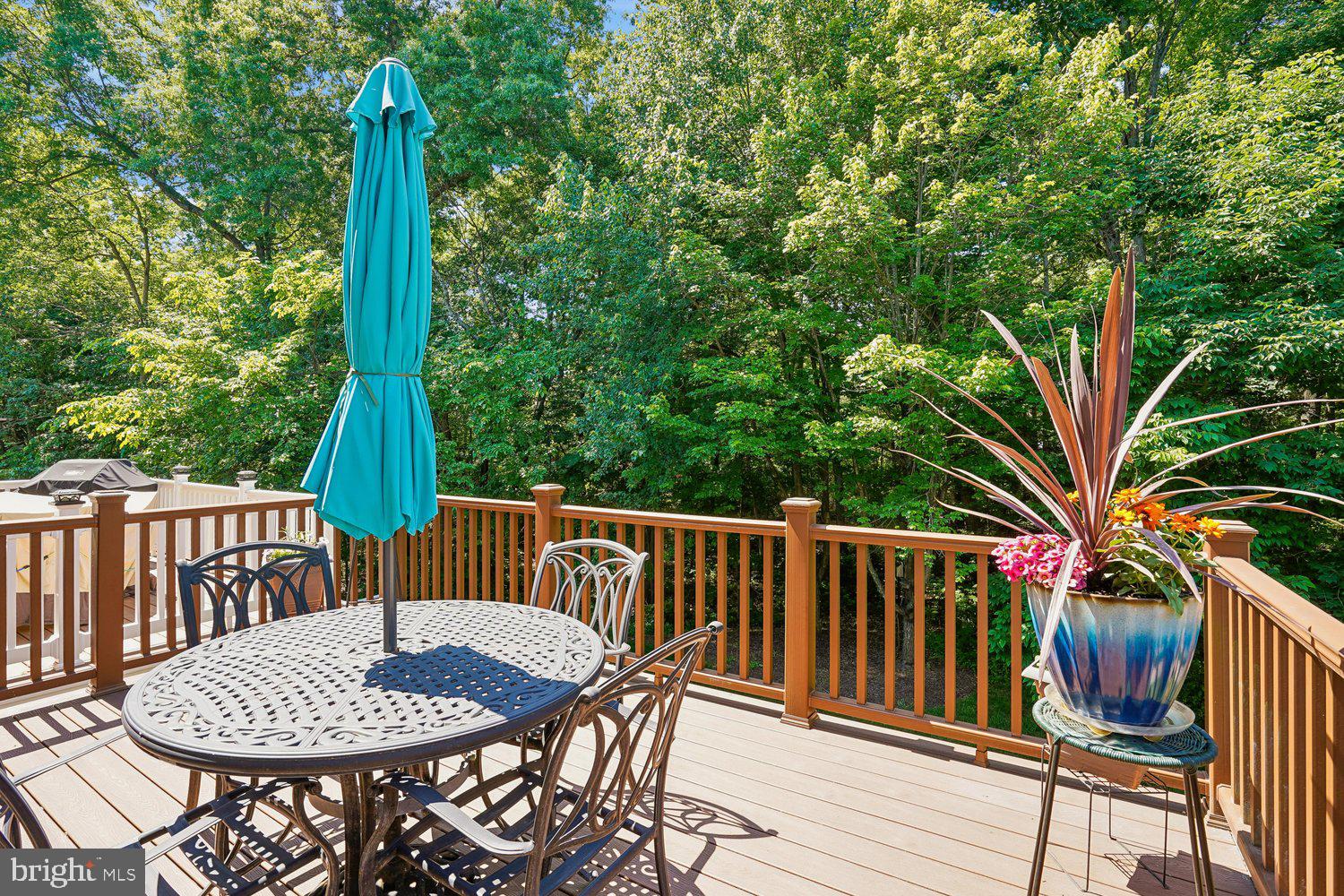 BROADLANDS - Residential