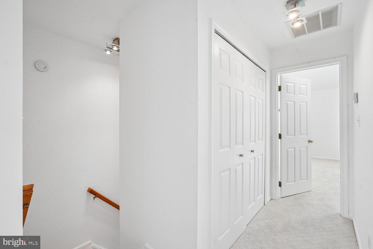 BROADLANDS - Residential