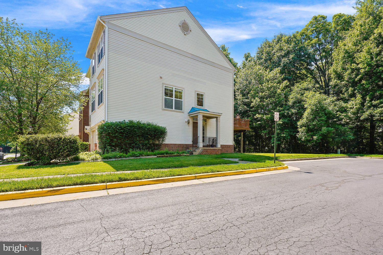 BROADLANDS - Residential