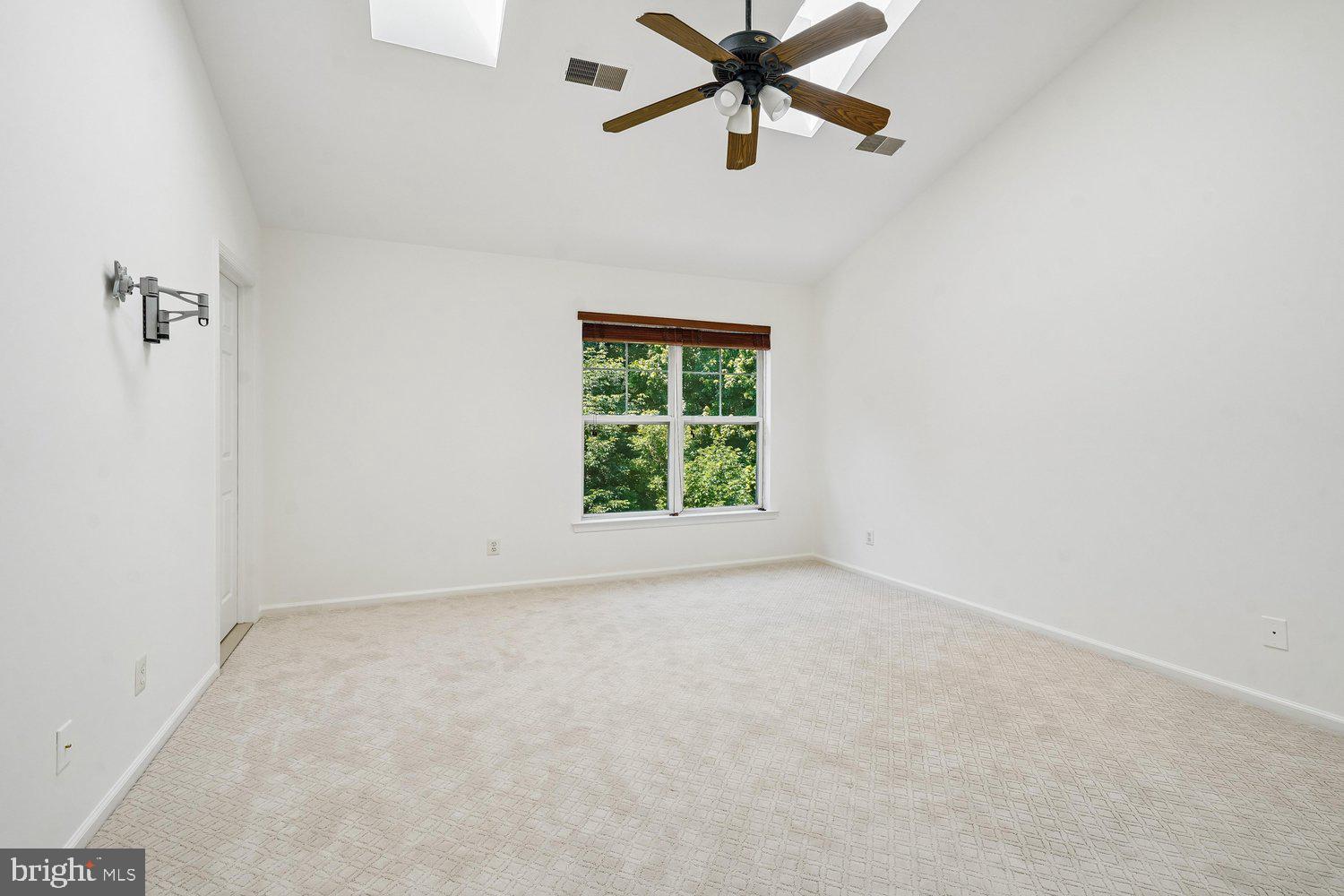 BROADLANDS - Residential