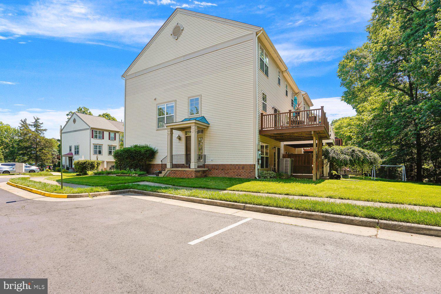 BROADLANDS - Residential