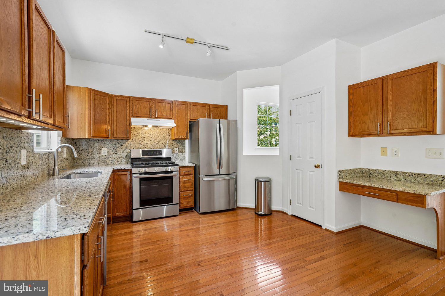 BROADLANDS - Residential
