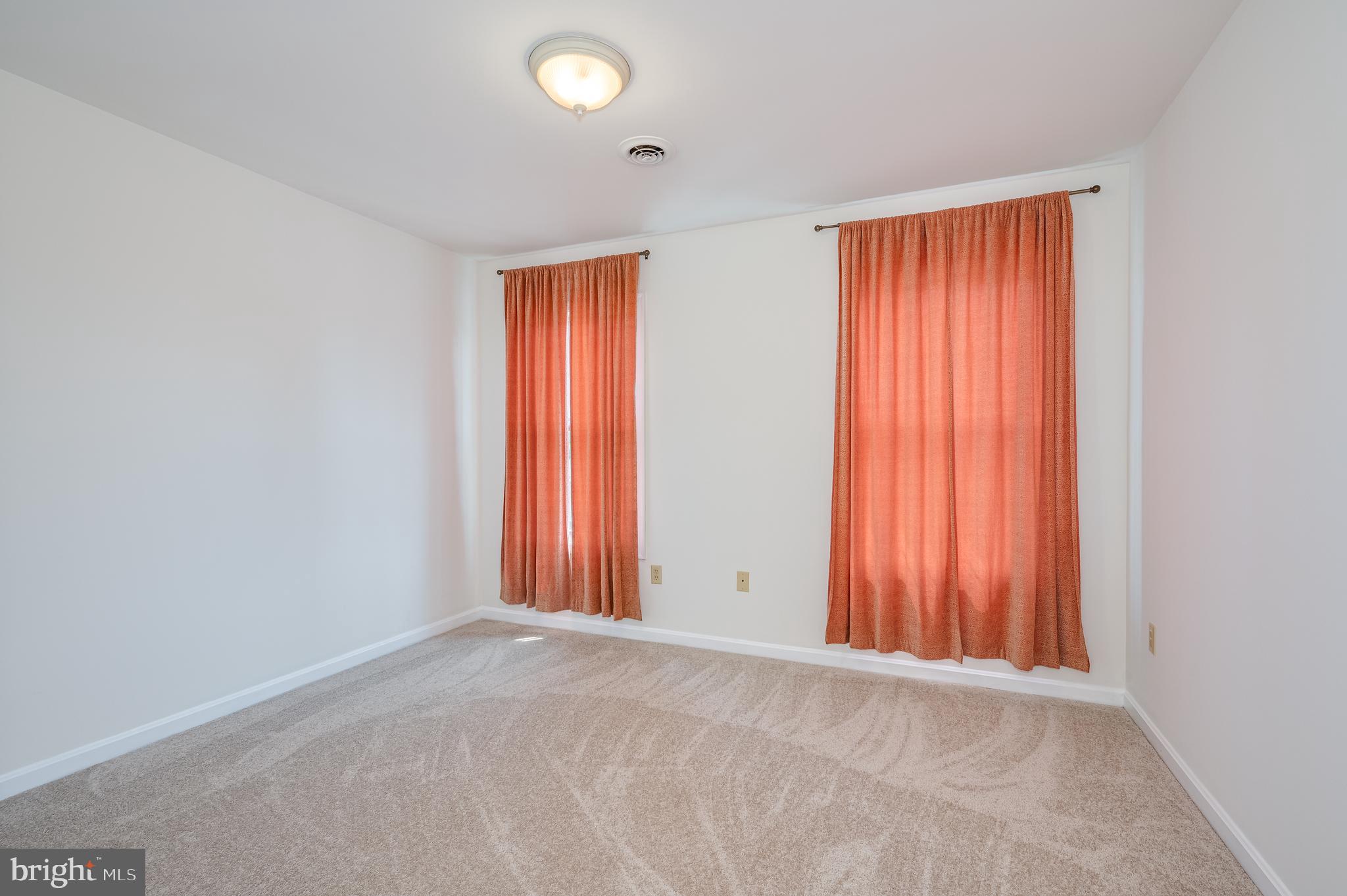 STONE BROOK - Residential