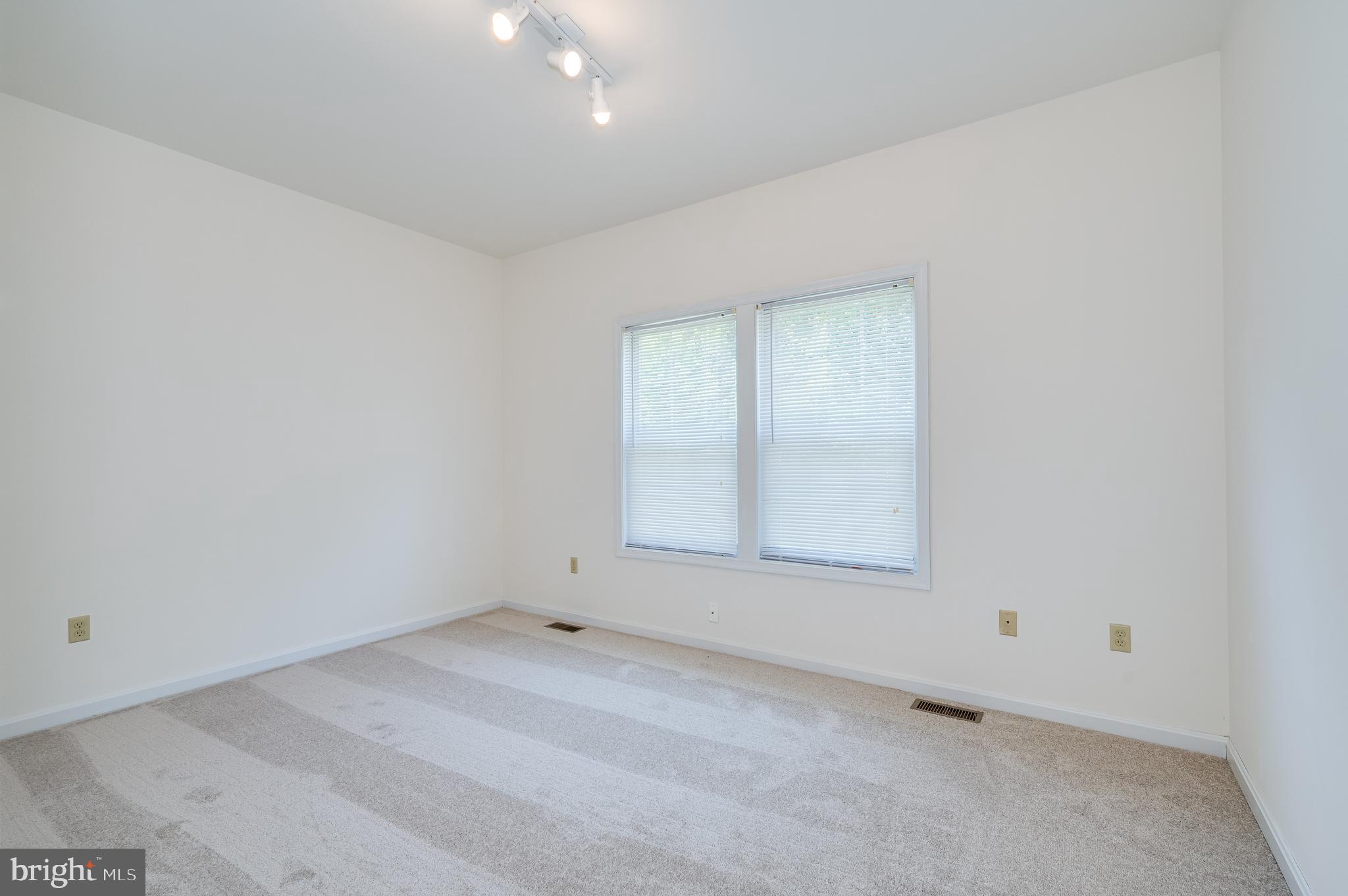 STONE BROOK - Residential