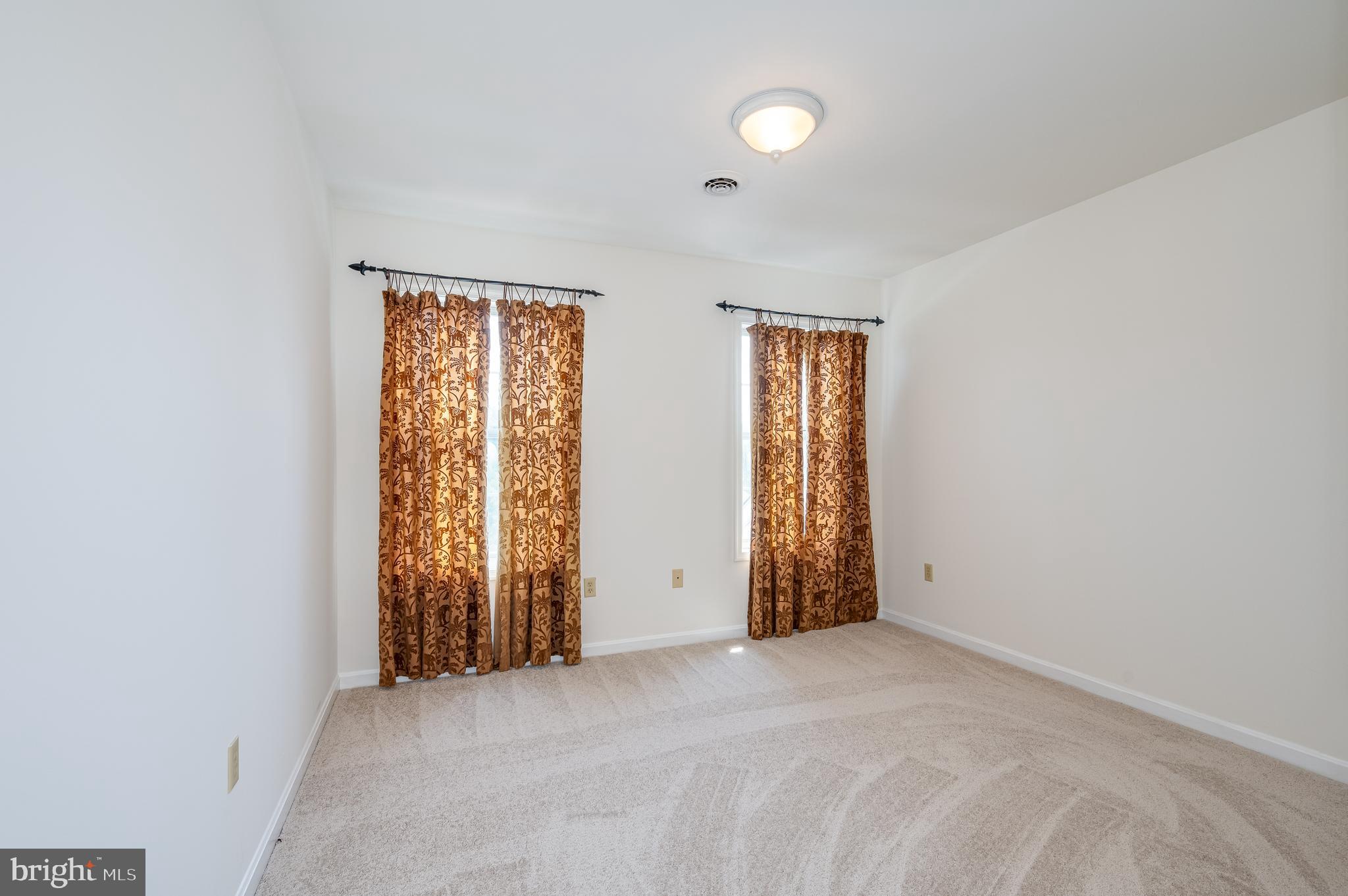 STONE BROOK - Residential