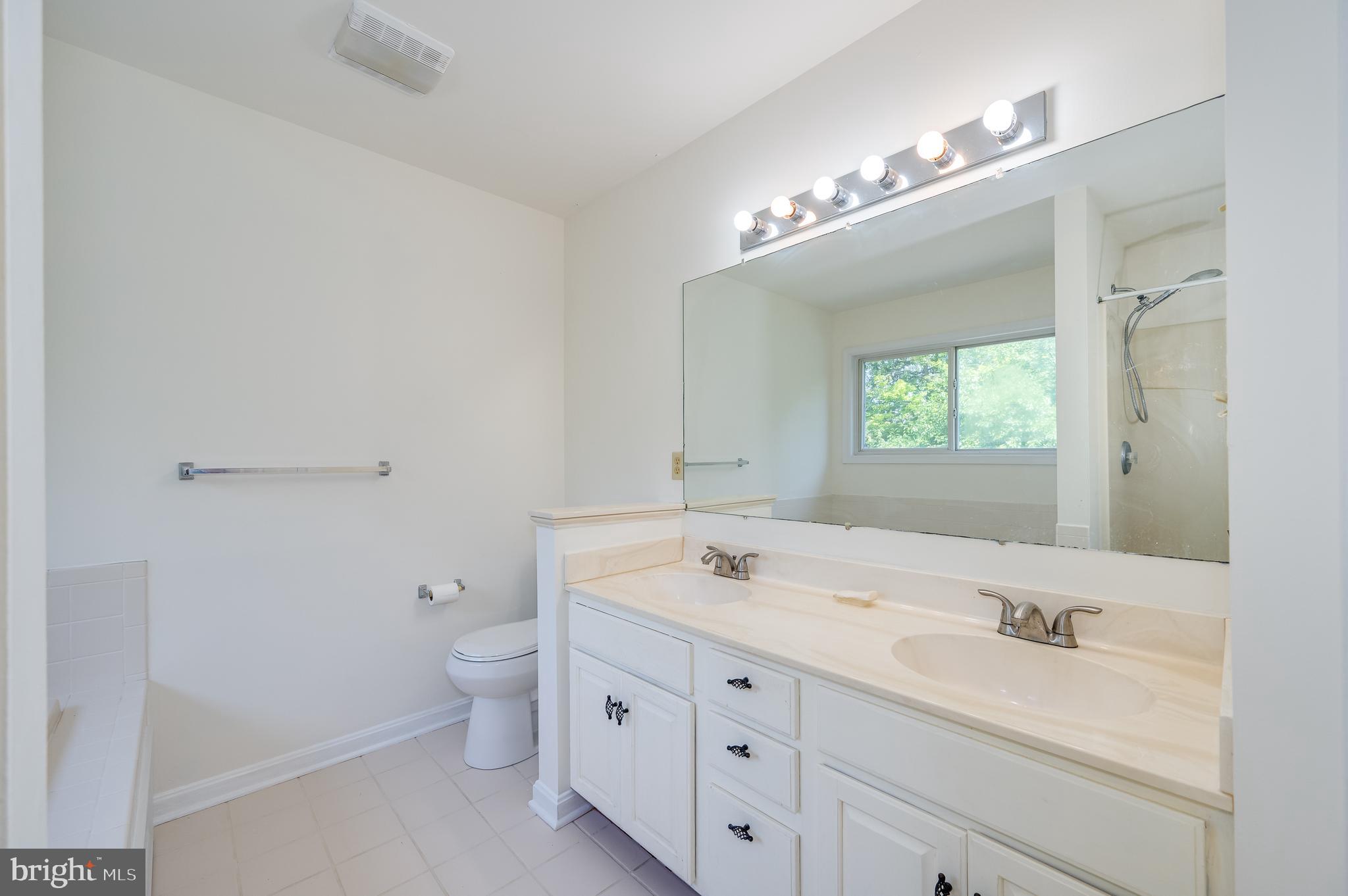 STONE BROOK - Residential