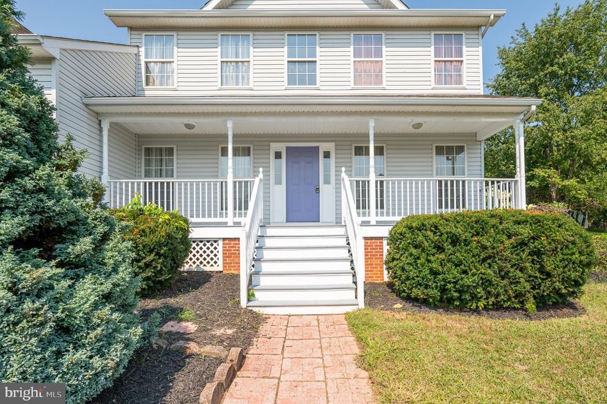 MOVE IN READY!     A   Great One Owner home has  all new  paint and carpeting plus new garage door.   
Lots to offer-  4 large bedrooms , 3 full baths on an acre plus lot.   The spacious main level features  a family room with gas fireplace, kitchen with island,  formal dining room,  full bath, office or  bedroom,  plus a morning room that opens to the 16X12   deck .  The upper level features the  16X14  primary bedroom with attached tiled bath  with double vanity  and separate soaking tub and shower, and  a 12X 6 double walk  thru closet. There are  3 additional bedrooms with new carpet, tiled  hall bath, and 13X 8  landing overlooking the foyer. The 6X6 laundry room with tile floor is also conveniently located on the upper level.   The lower level is a full, unfinished basement with a double door exit to walk-up stairs.  Close to Sam Michael's  Park featuring a community center, tot lot, picnic area,   recreation fields, outdoor performance venue and the popular dog park!   Ideally located for an easy commute to Maryland or to Northern Virginia!