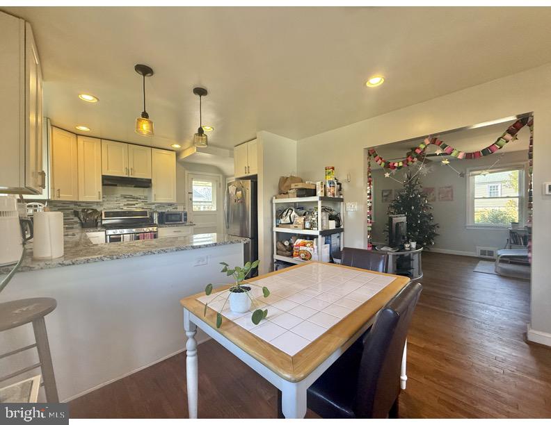 HOLLYWOOD ON THE HILL - Residential