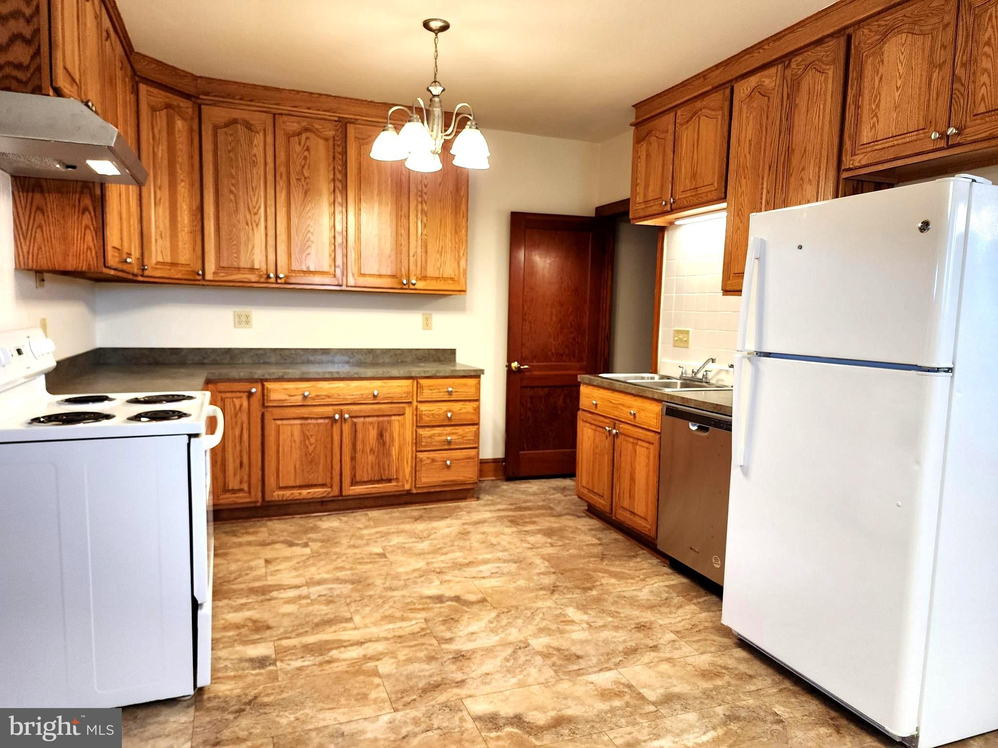 KING GEORGE COUNTY - Residential Lease