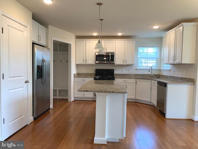 10301 BLUEBIRD COURT