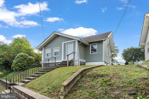 Photo of 310 Cuthbert Boulevard, AUDUBON, NJ 08106 (MLS # NJCD2100264)