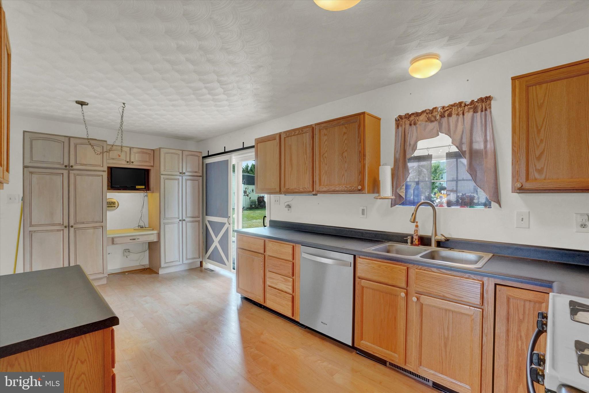 STEWARTSTOWN STATION - Residential