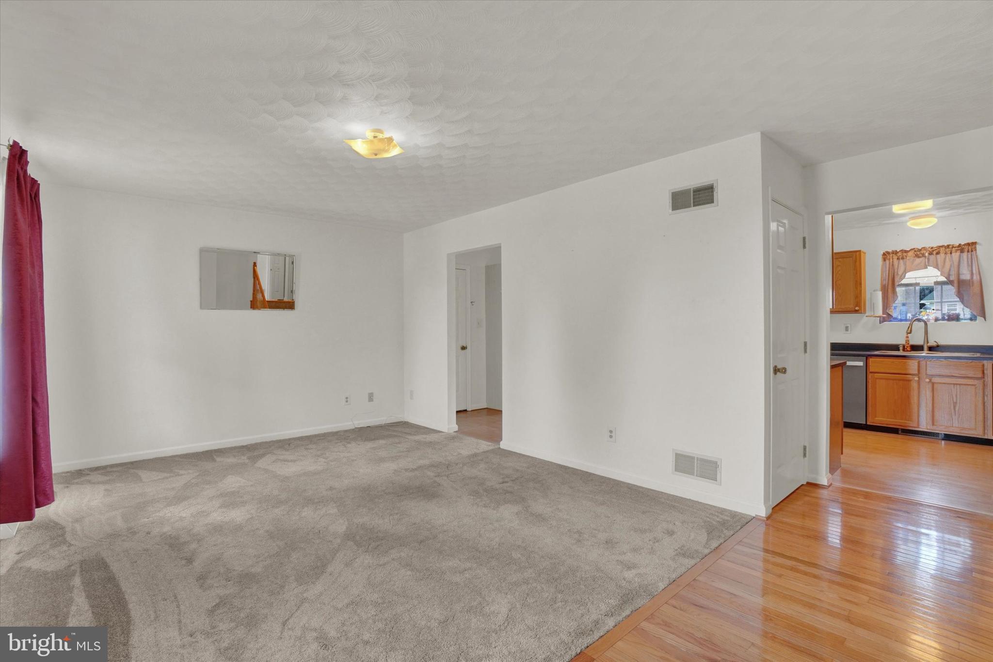 STEWARTSTOWN STATION - Residential