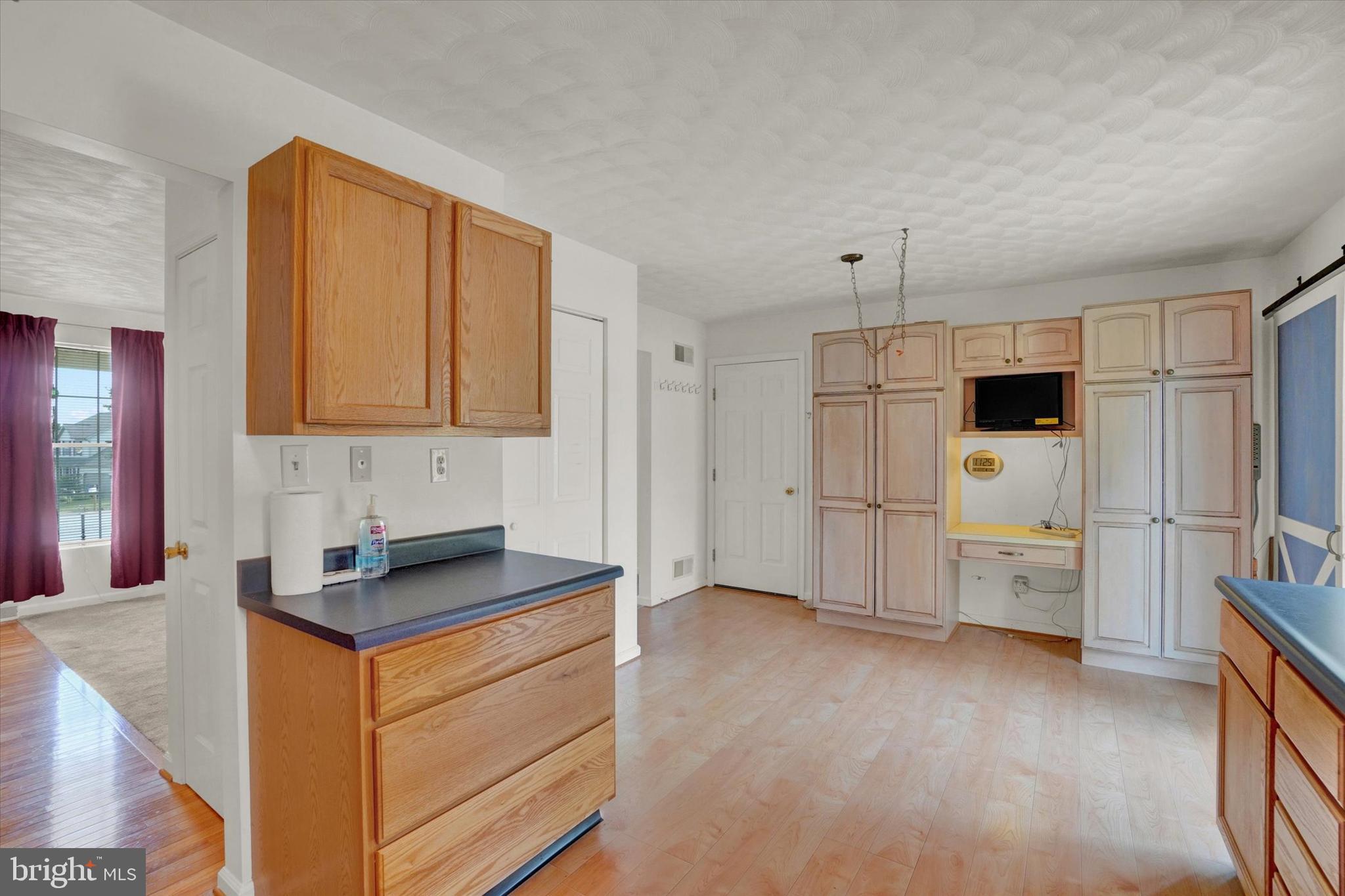 STEWARTSTOWN STATION - Residential